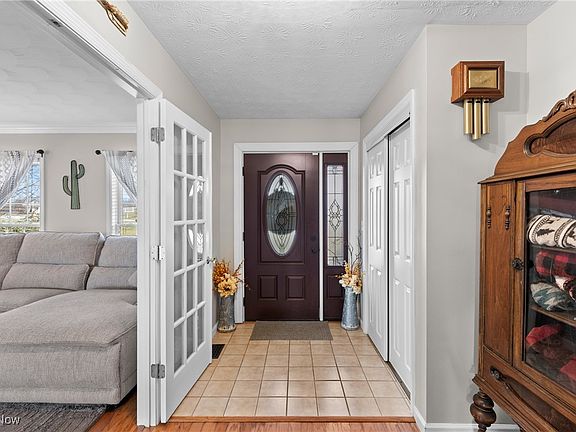 5th image of 48764 Hillcrest Dr