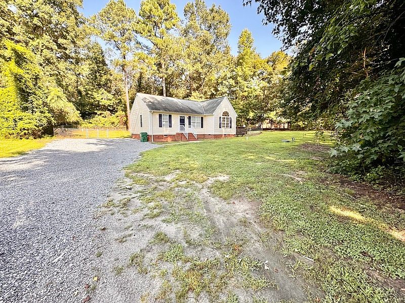 1st image of 210 Robin Ave