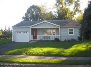 81 Eton Rd, Toms River, NJ 08757