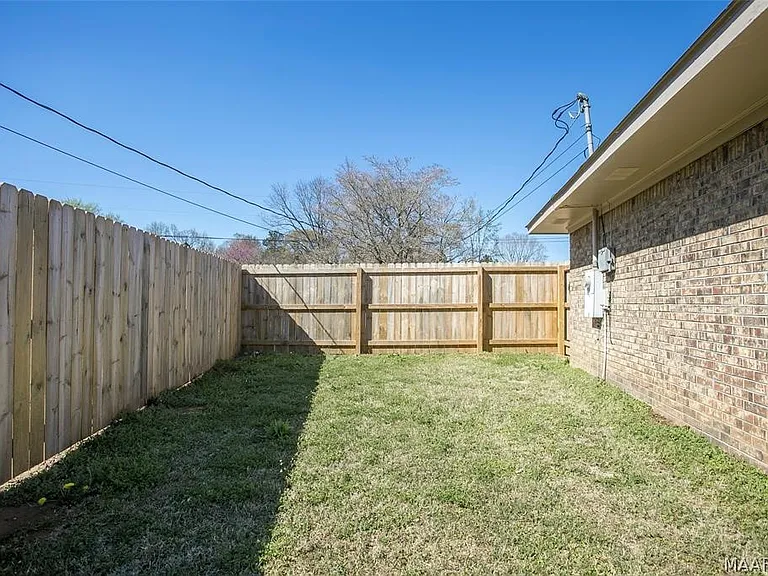 110 Diane Dr — Photo 41