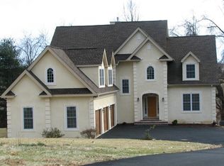 10 W Mozart Dr, Wilmington, DE 19807
