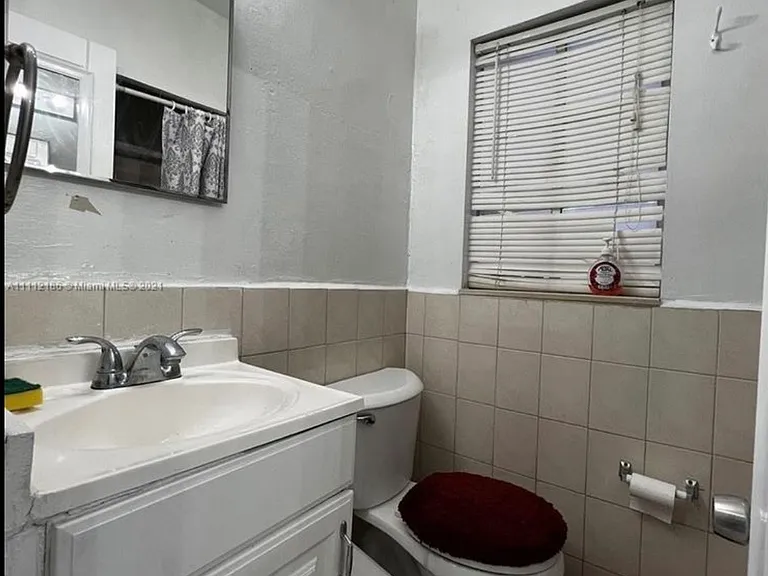 47 NW 45th Ave — Photo 12