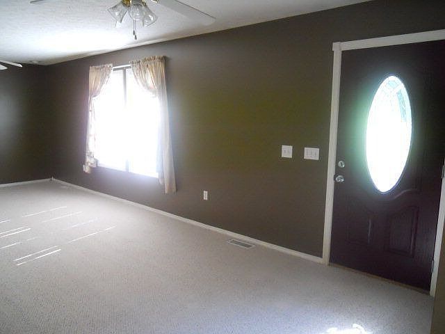 2nd image of 130 Rolling Hills Est