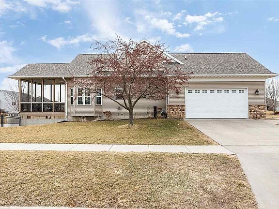 4th image of 620 Broadmoor Dr