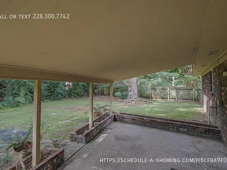 107 Deanna St — Photo 16