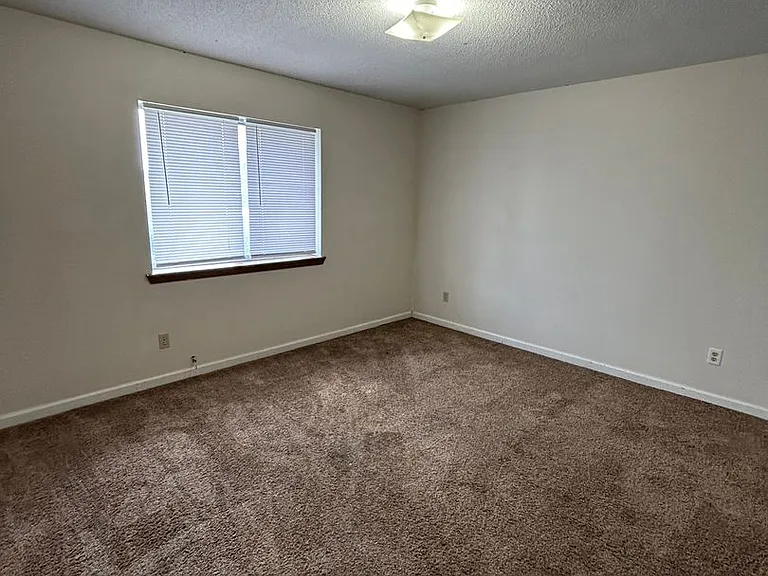 280 Apple Tree Ct #8 — Photo 11
