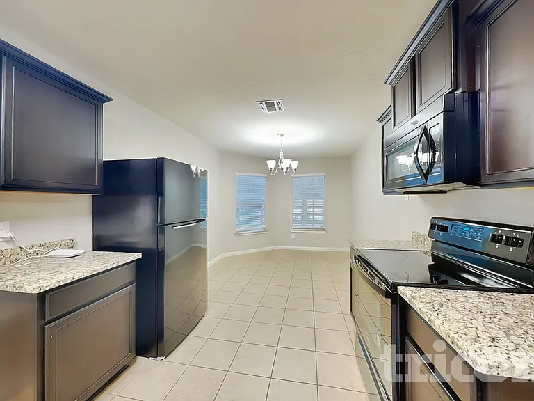 3414 Summer Mdw — Photo 6