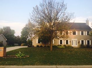 1780 Mill Pond Ln, Neenah, WI 54956