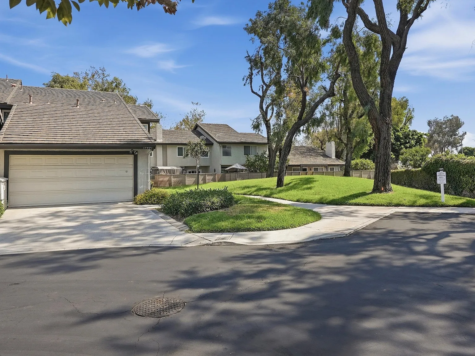 3 bed, 2.5 bath, 1500 sqft, $2,800 — Photo 2