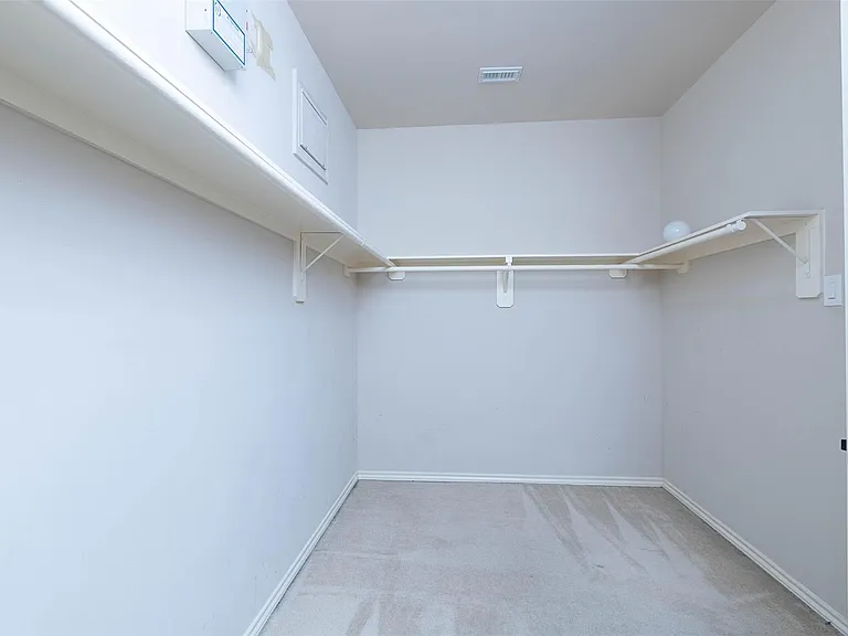 21418 Grand Hollow Ln — Photo 40