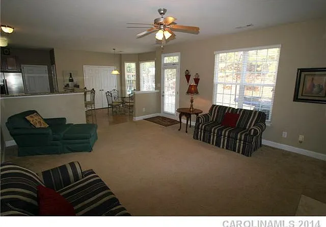 10132 Montrose Dr NW — Photo 15