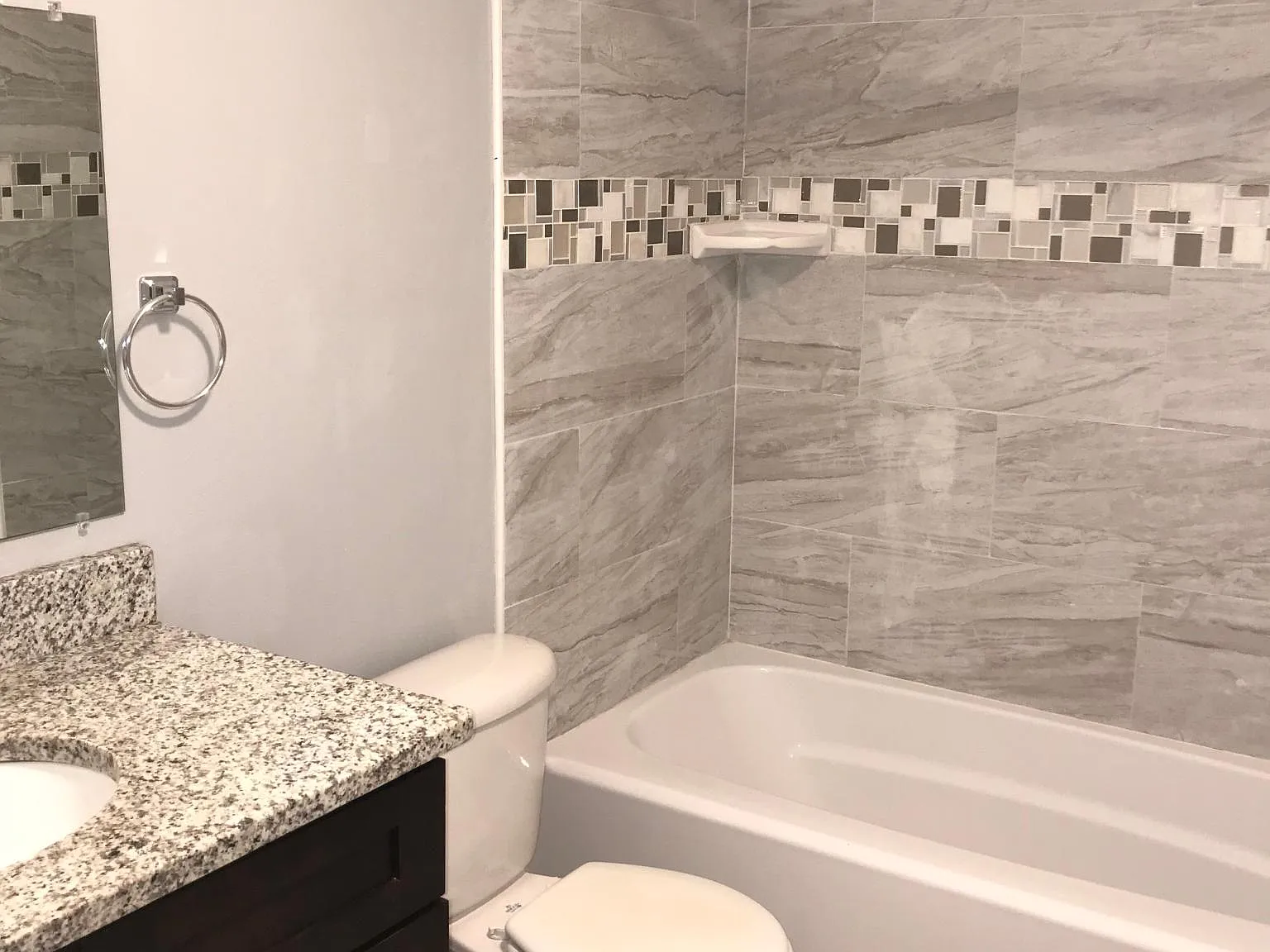3 bed, 2.5 bath, 1476 sqft, $2,000 — Photo 4