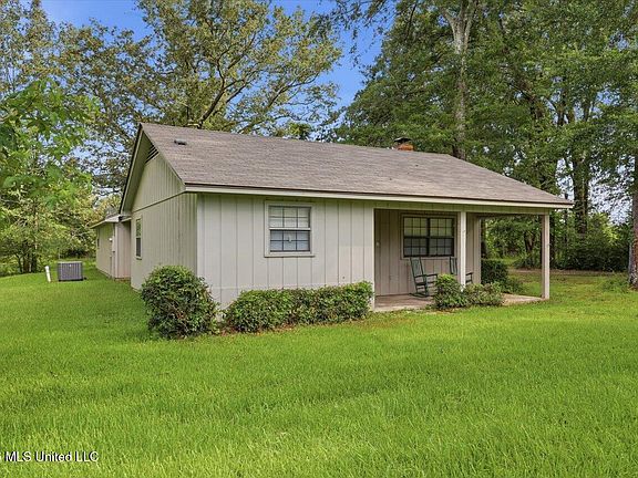 3rd image of 1031 Thigpen Rd