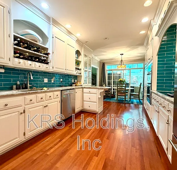 1025 Blackburn Blf — Photo 10