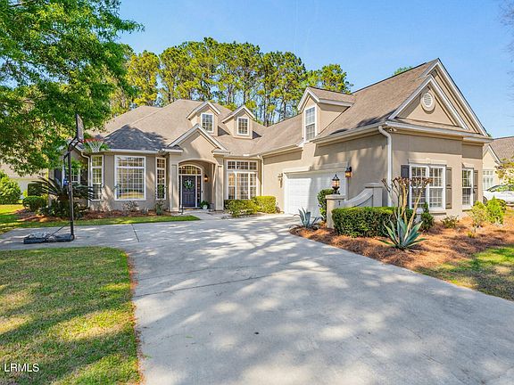 2nd image of 7 Stonehedge Way