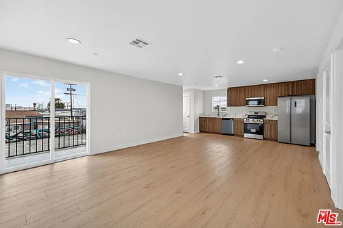 3436 Hunter St Photo 1