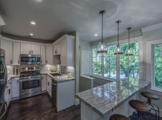 4221 J St APT 2, Sacramento, CA 95819