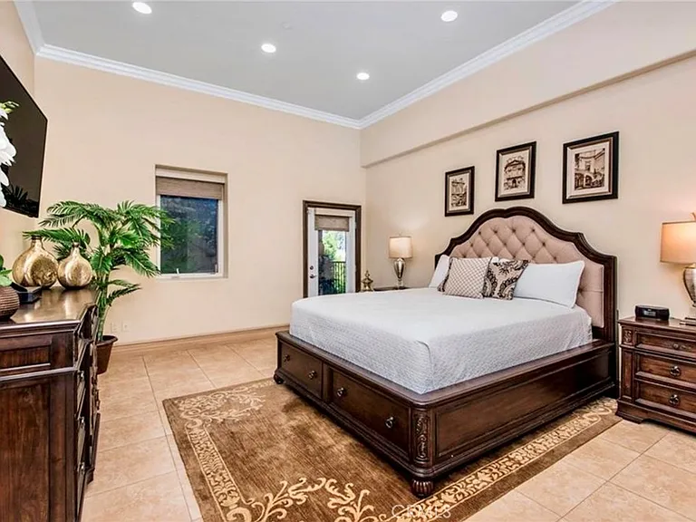 1441 Robmar Dr — Photo 23