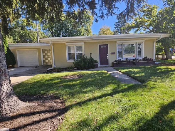 227 Nebraska St, Geneva, IL 60134
