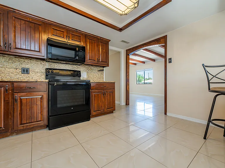 2532 E Crosby Vis — Photo 20