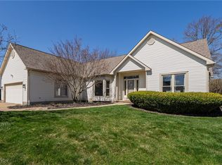 2761 Rising Meadow Dr, Akron, OH 44333