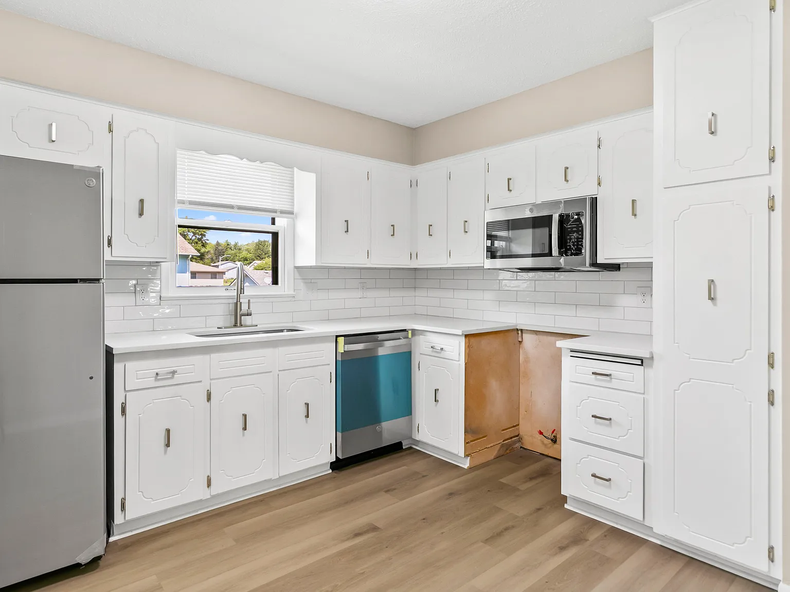 3 bed, 1400 sqft, $2,200 — Photo 2