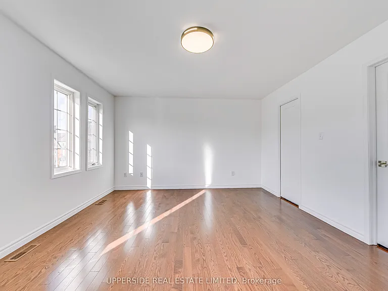 2341 Parkhaven Blvd W #5 — Photo 17