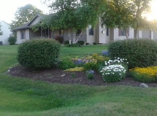 1 Bailey Creek Dr, Tonica, IL 61370