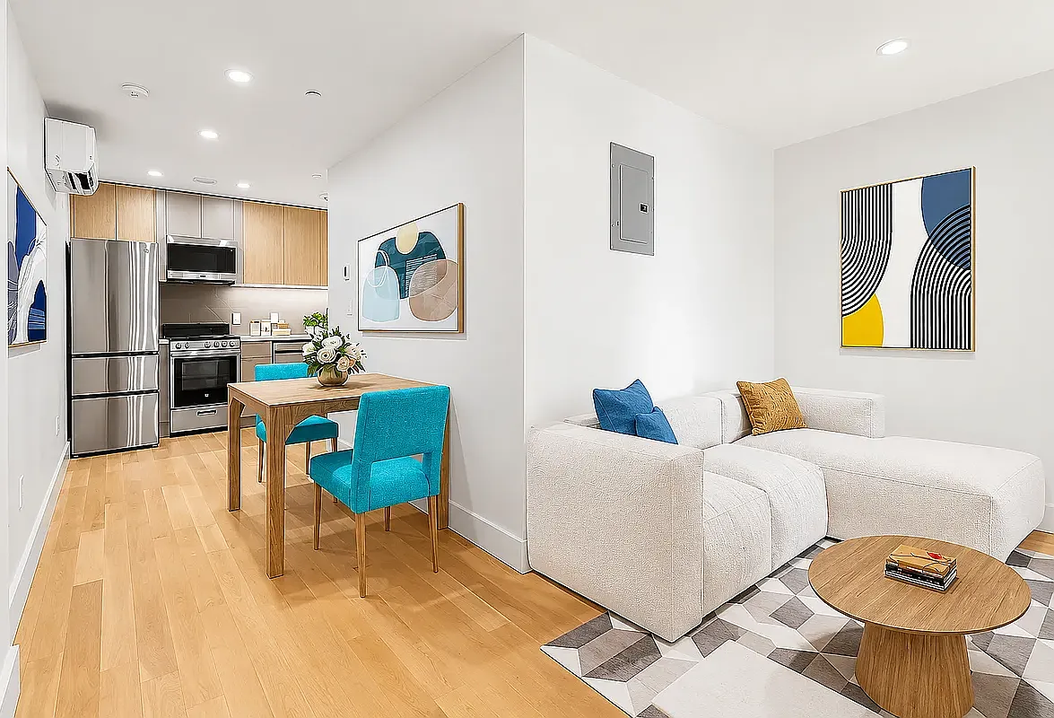 443 Graham Avenue — Photo 1