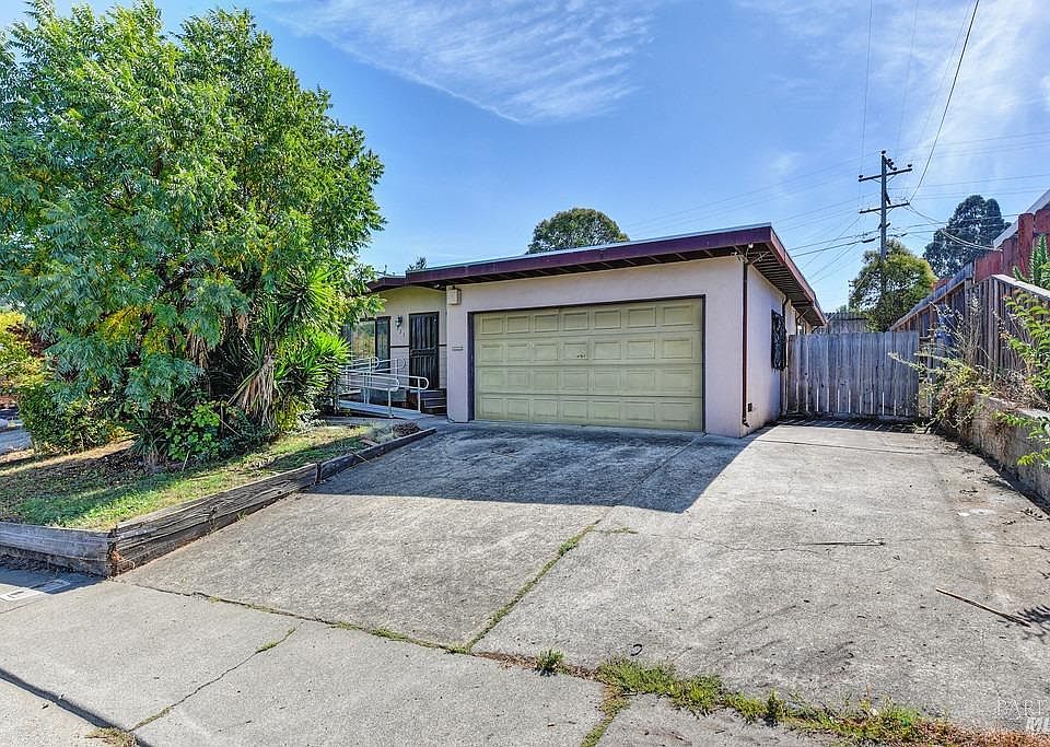 1st image of 121 San Gorgonio Ave