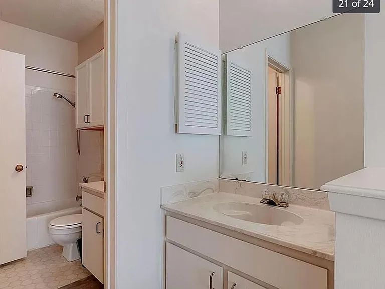 2905 Swisher St #206 — Photo 8