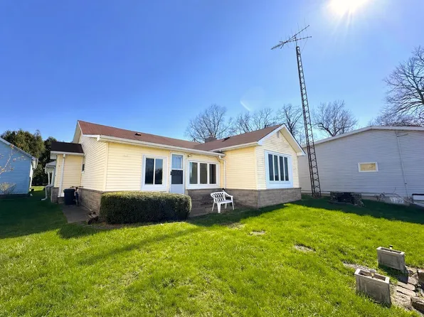 4863 E Elmer Girtz Dr, Monticello, IN 47960