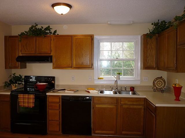 2nd image of 5603 Watercrest Dr