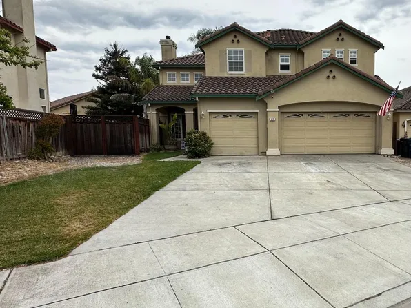 1638 Stony Brook Dr, Salinas, CA 93906