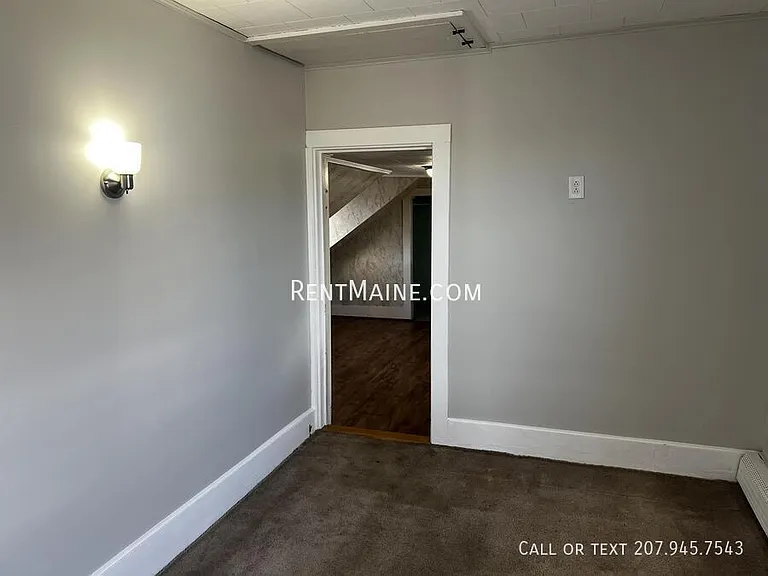 445 Main St #B — Photo 4