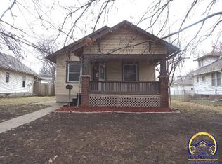 1207 SW Macvicar Ave, Topeka, KS 66604