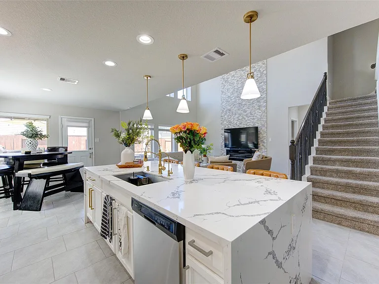 3306 Sumac Dr — Photo 12