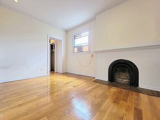 2nd image of 163 E 36th St #4Z