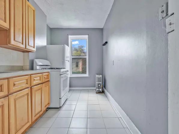 610 Ashford Street image 28 of 32