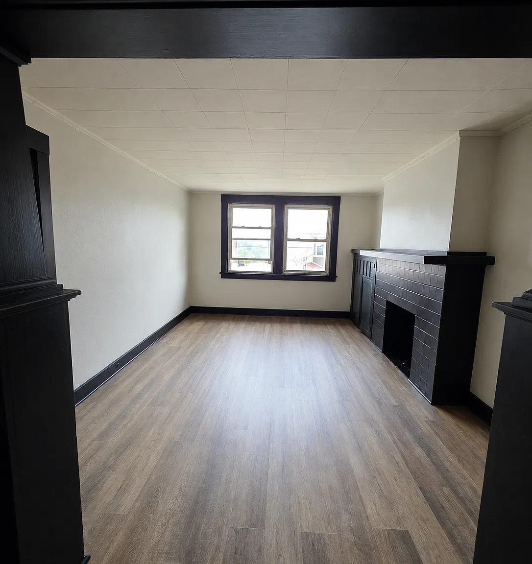 3 bed, 1.0 bath, $1,600 — Photo 1
