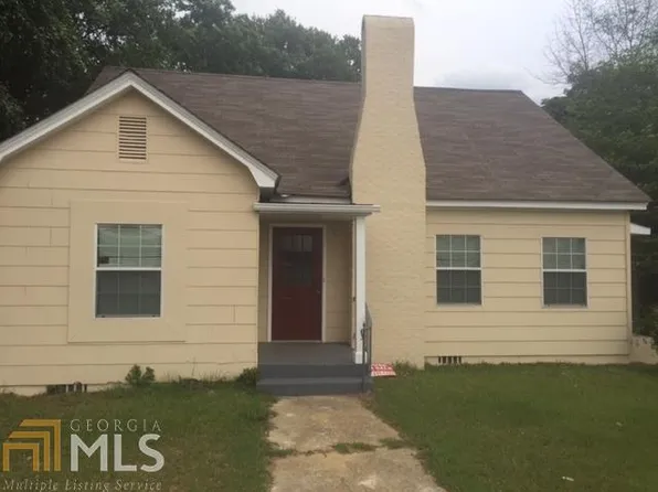 819 College St, Eastman, GA 31023