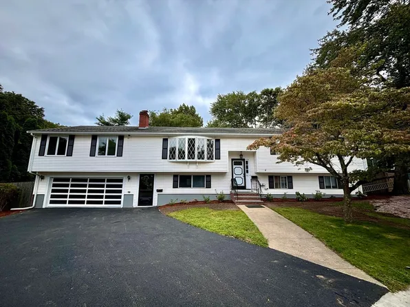82 Trueman Dr, Malden, MA 02148