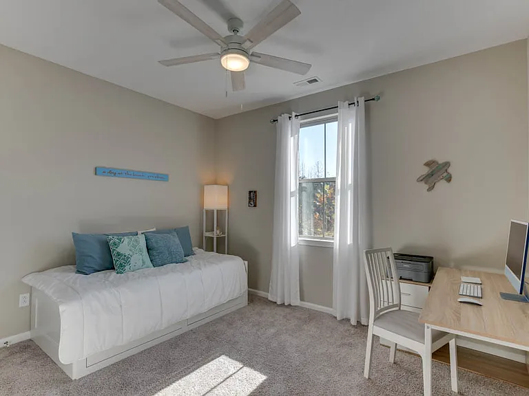 1104 Union Pacific Way — Photo 21