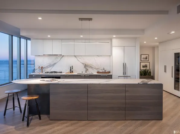 201 Folsom St #42AB, San Francisco, CA 94105