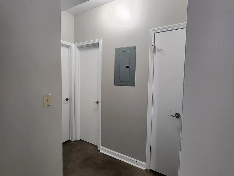 978 N Franklin Ave #3 — Photo 5