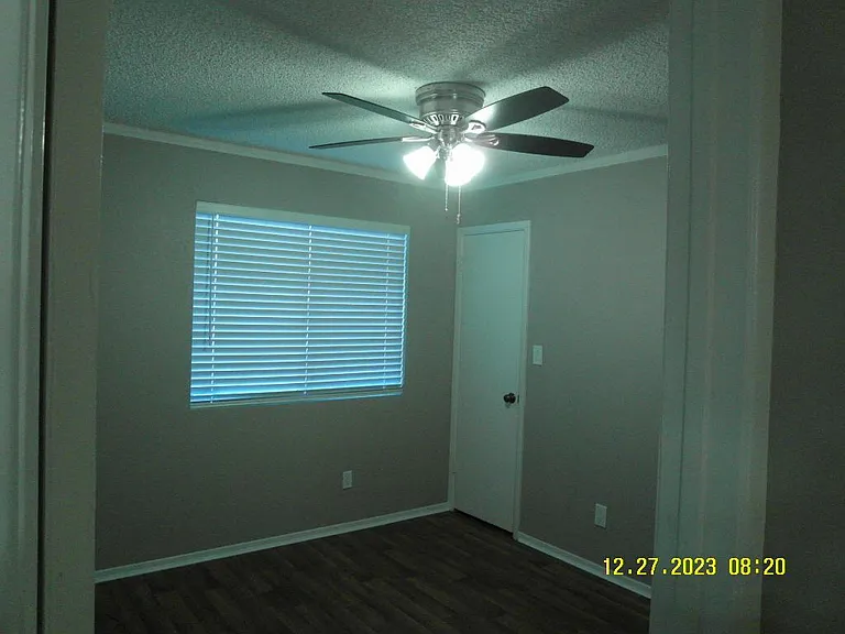 905 W Saint John Rd — Photo 12