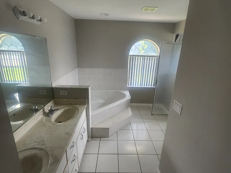 15 Prince Walter Ln — Photo 13