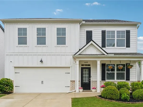 5669 Whistling Sparrow Ln, Flowery Branch, GA 30542