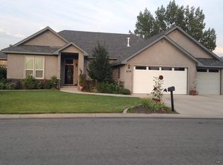 679 Meadow Ln, Carson City, NV 89701