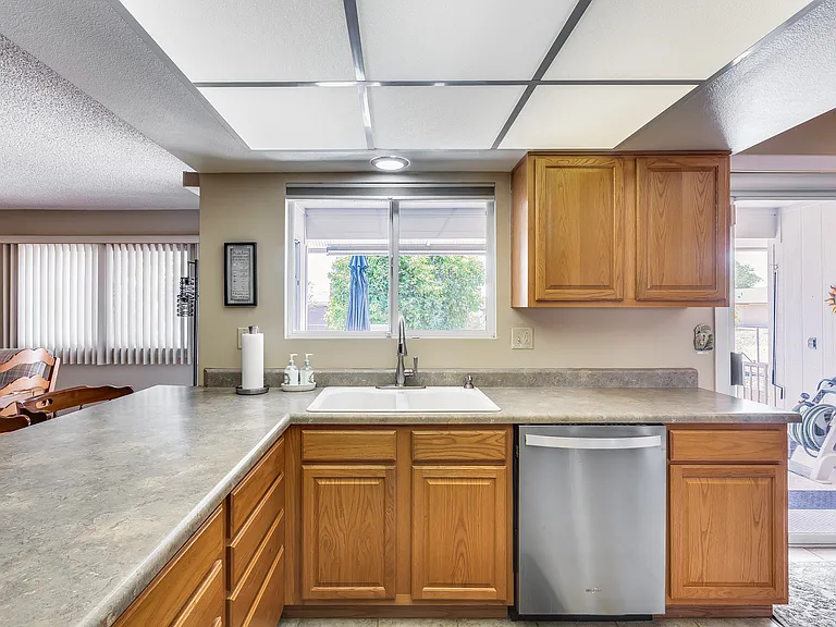 9739 W Desert Hills Dr — Photo 10